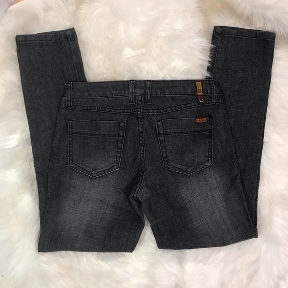 ZD Premium Woman's Black Skinny Leg Stretchy Jeans Sz 7 - Picture 3 of 5